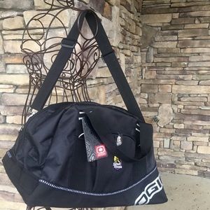 [OGIO] duffel bag travel gym workout Black new tag
